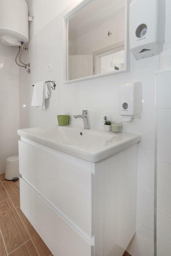 And Stone House Appartement *